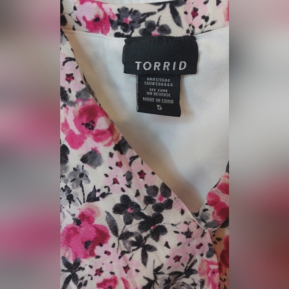 Torrid Floral Baby Doll Tank Top Size 5 5X Camisole Wide Straps Flowy Stretchy - Picture 4 of 8